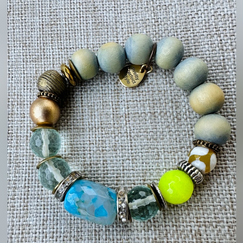 Pretty Perfect Style/ Baby Blues Gemstone Bracelet